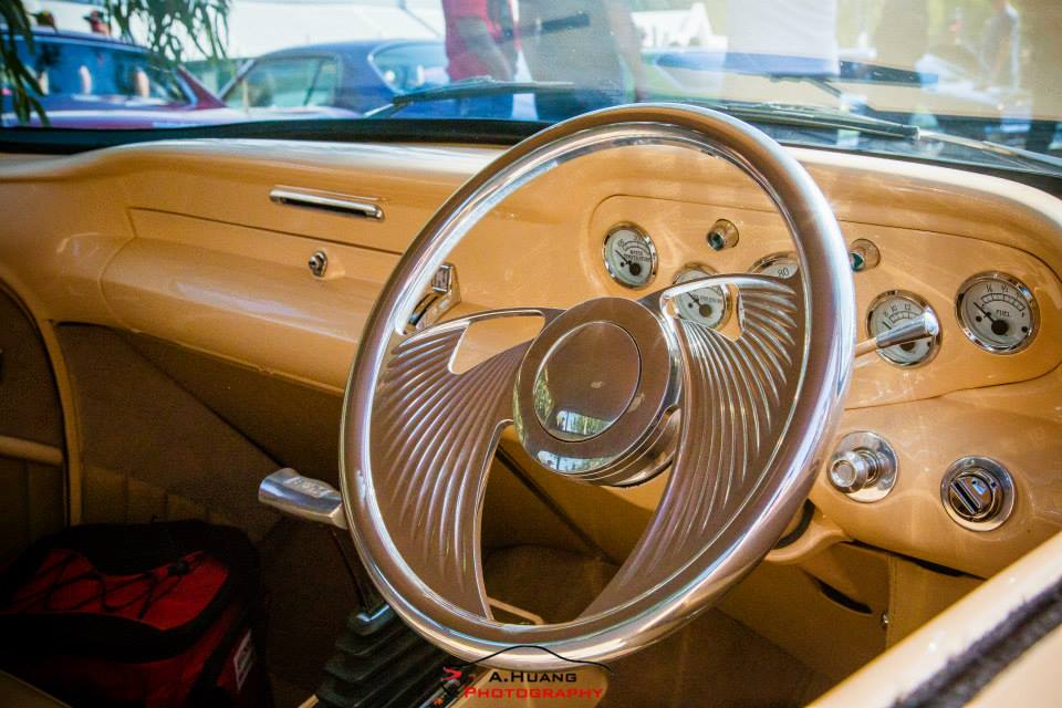 10383539_703275443074765_107965061042828