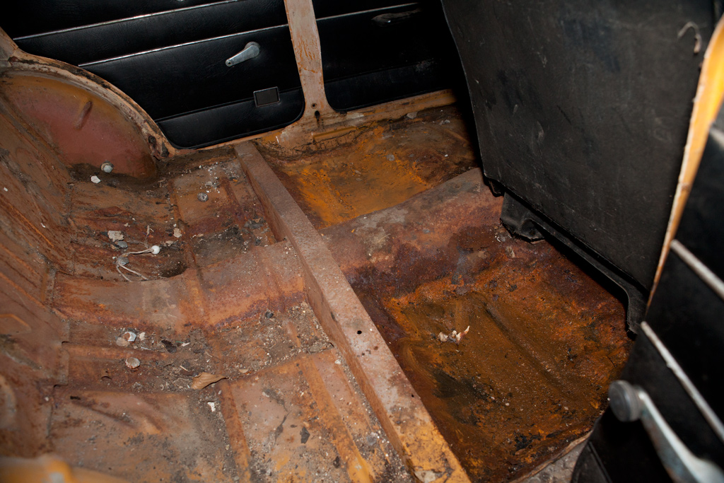 Rear-Floorpan_zps2a0087e0.jpg